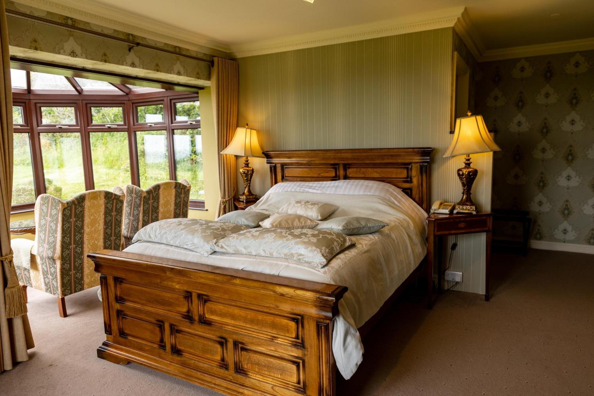 Ballinalacken Castle Country House Hotel Doolin Exteriör bild